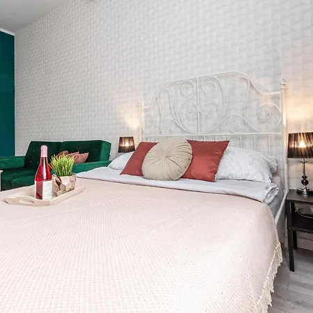 Sydonia Apartment